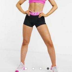 WOMEN'S NIKE VICTORY ESSENTIAL TRAINING SHORTS